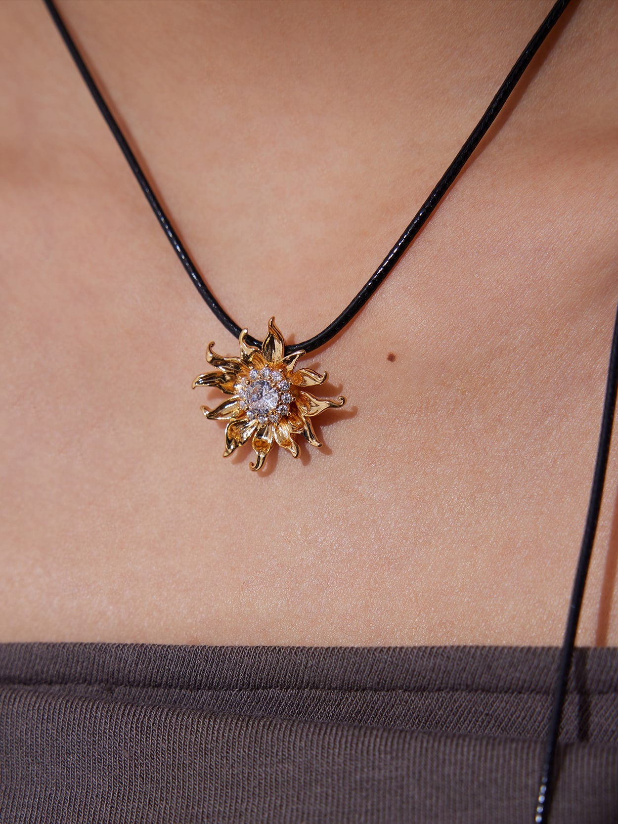 Flower Pendant Necklace